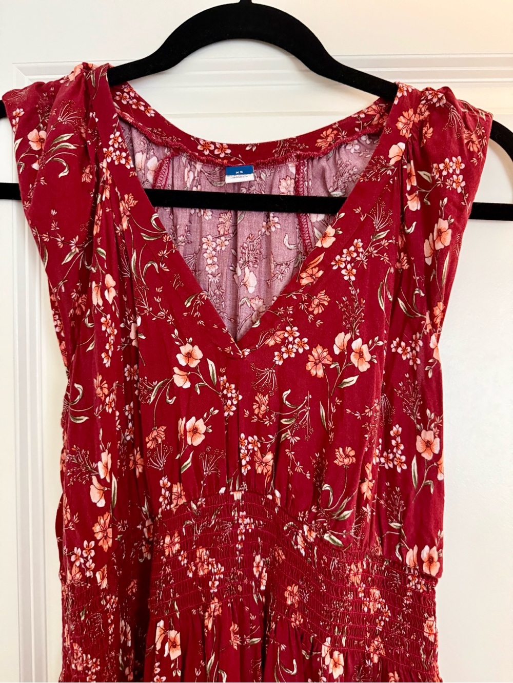 Old Navy Red Floral V-Neck Sleeveless Tunic